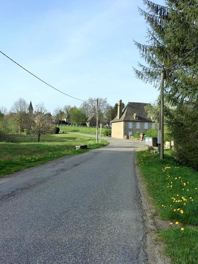 Auberge De Saint Julien Aux Bois Bagian luar foto