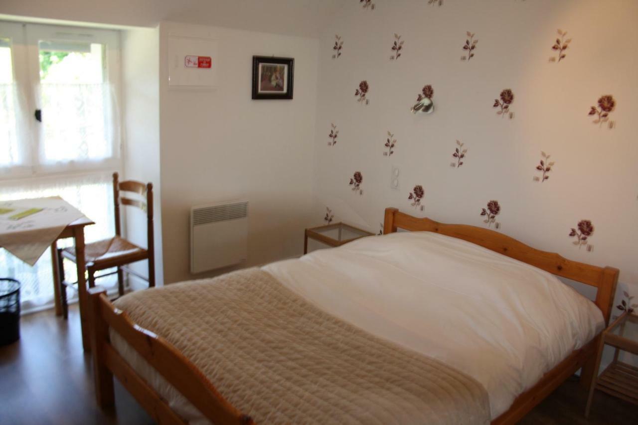 Auberge De Saint Julien Aux Bois Bagian luar foto