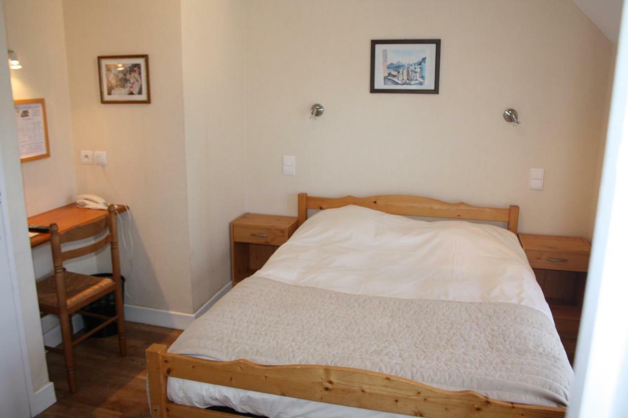 Auberge De Saint Julien Aux Bois Bagian luar foto